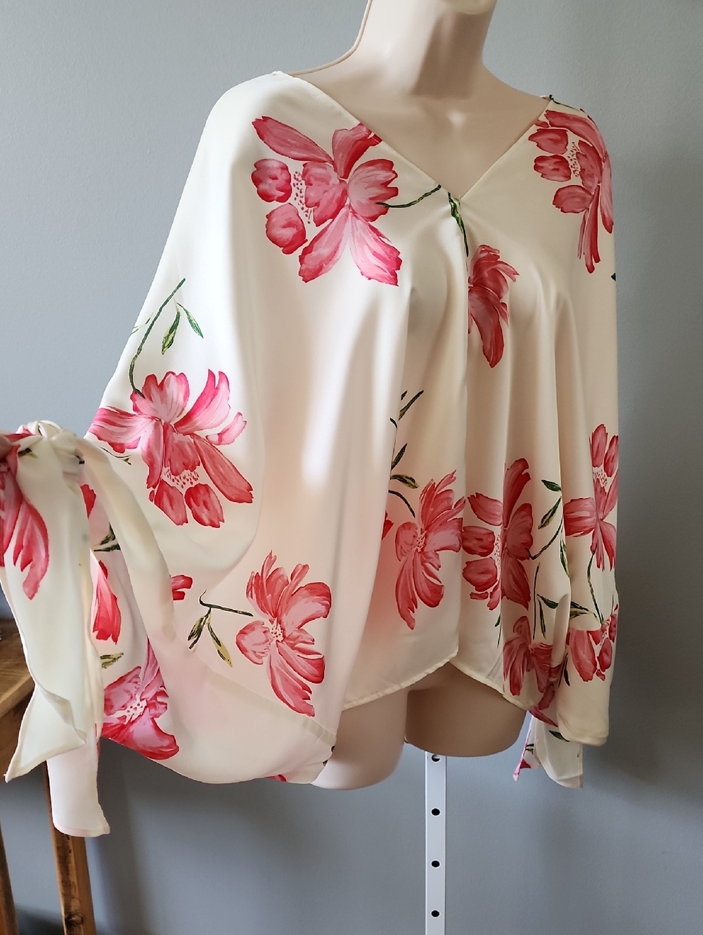 Vine & Love Cream V-Neck Tunic with Pink Floral Print